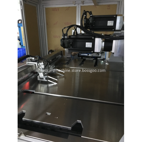 Full Auto Irregular Smart Card Punching Machine